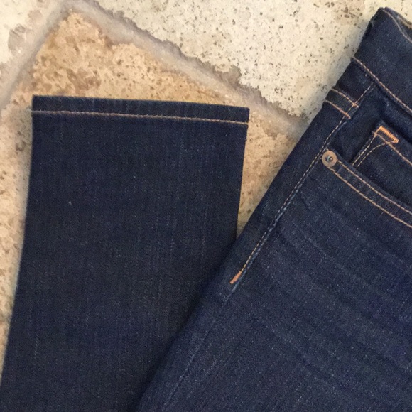 J Brand size 26 darkwash skinny jeans - Picture 4 of 6
